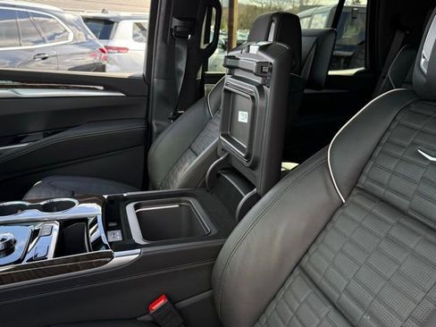 Used 2026 Cadillac Escalade Platinum Sport w/ LPO, Floor Liner Package image 38