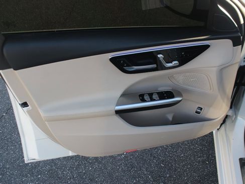 Used 2024 Mercedes-Benz C 300 4MATIC Sedan image 13