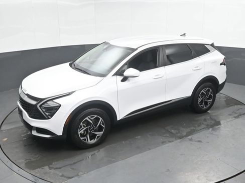 Used 2025 Kia Sportage LX AWD/4WD image 37