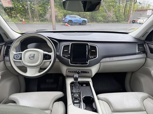 Used 2021 Volvo XC90 T6 Inscription w/ Climate Package AWD/4WD image 12