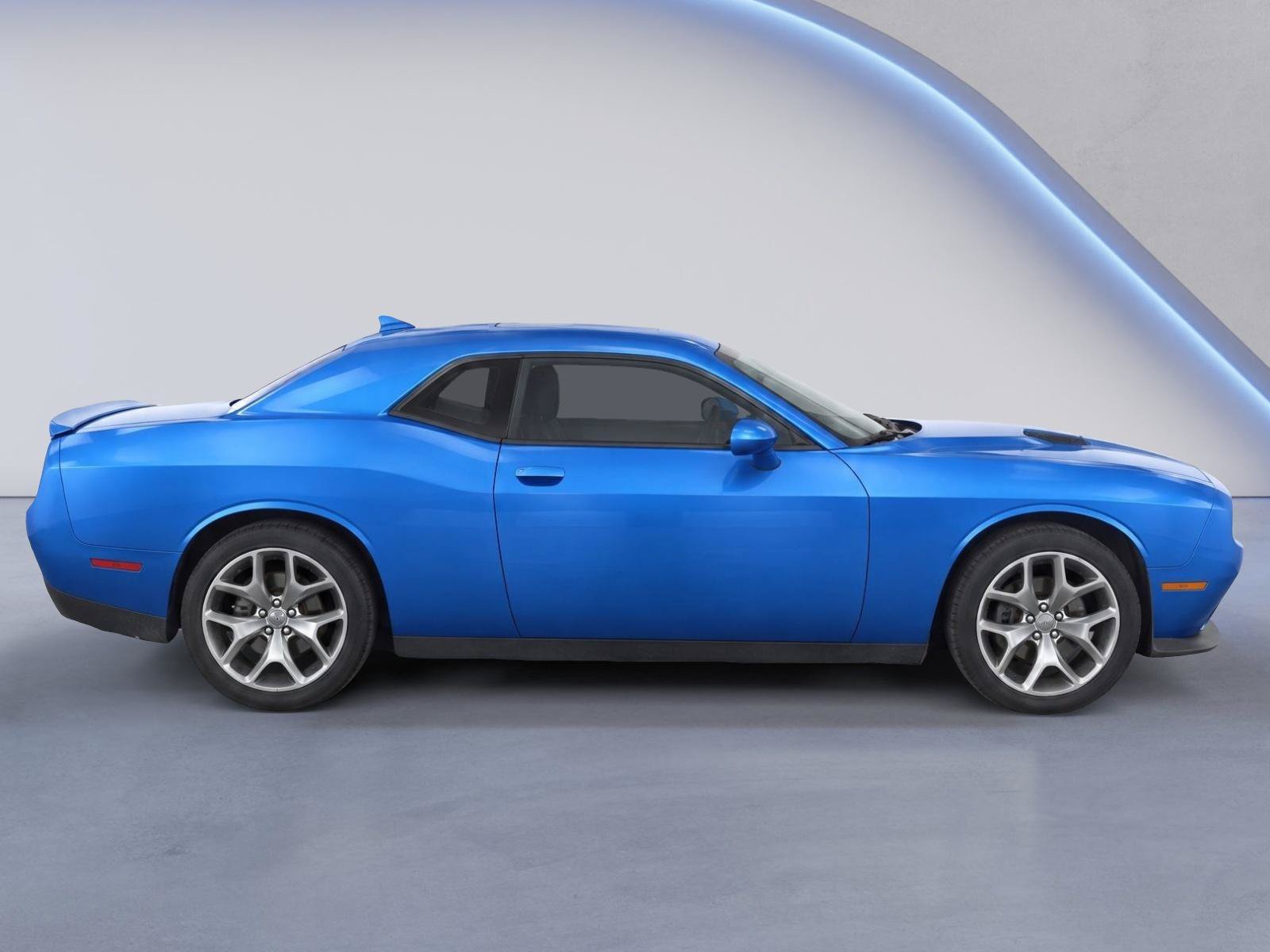 Used 2015 Dodge Challenger SXT Plus RWD image 8