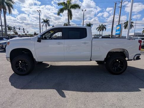 Used 2025 Chevrolet Silverado 1500 LT w/ Work Truck Package image 4