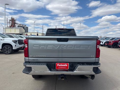 Used 2025 Chevrolet Silverado 2500 LT w/ Safety Package AWD/4WD image 4