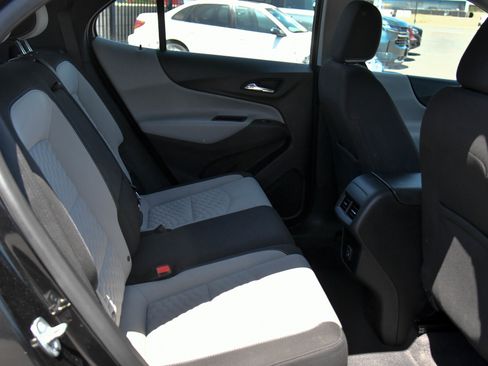 Used 2021 Chevrolet Equinox LS FWD image 37