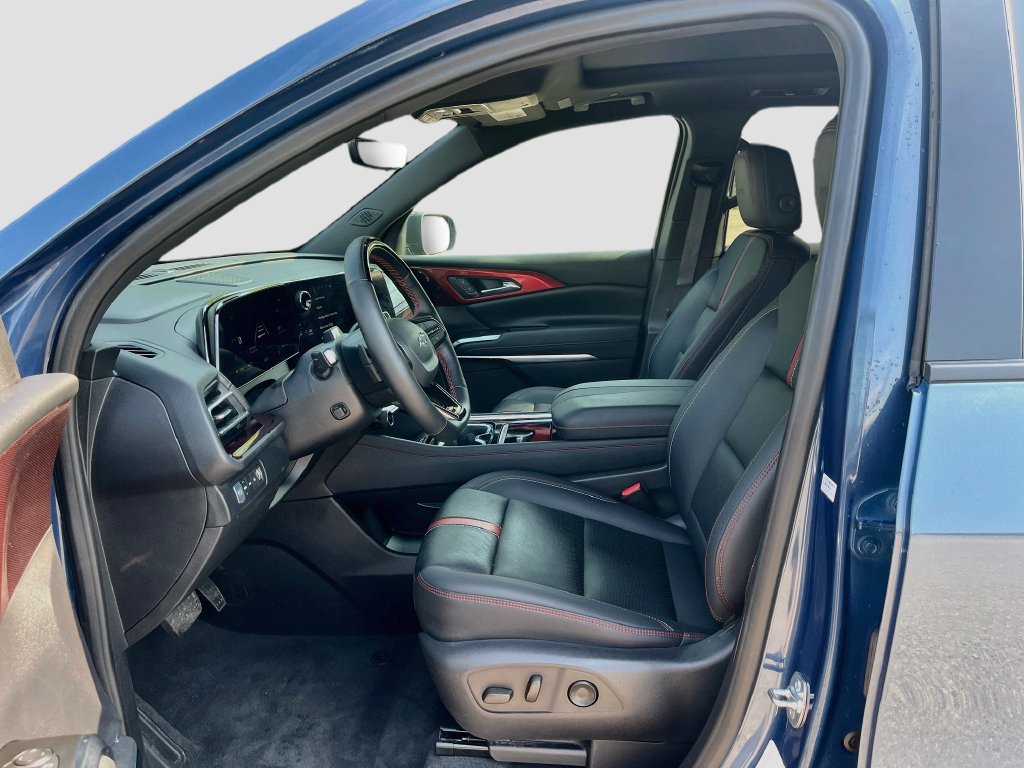 Used 2024 Chevrolet Traverse RS w/ LPO, Floor Liner Package AWD/4WD image 22
