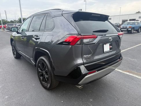Certified 2025 Toyota RAV4 SE AWD/4WD image 4
