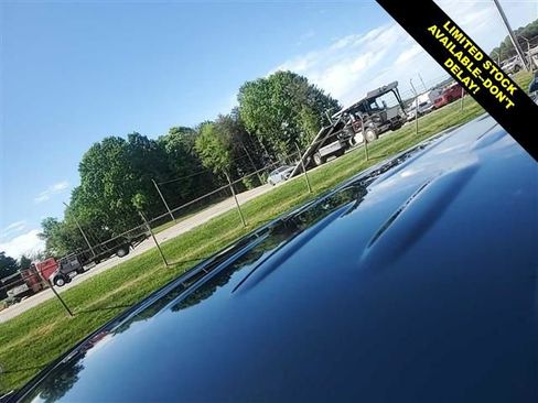 Used 2023 Toyota Highlander LE FWD image 13