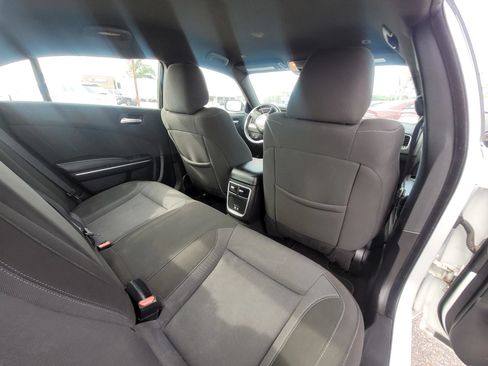 Used 2022 Dodge Charger SXT RWD image 4
