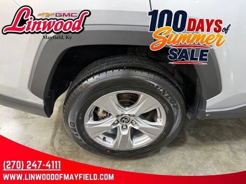 Used 2025 Toyota RAV4 XLE FWD image 10