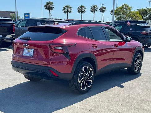 New 2026 Chevrolet Trax RS w/ Sunroof Package FWD image 5