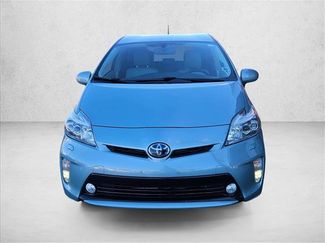 Used 2014 Toyota Prius Five video 2