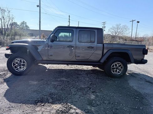 Used 2024 Jeep Gladiator Rubicon image 4