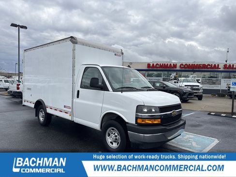 Used 2022 Chevrolet Express 3500 w/ Power Convenience Package image 1