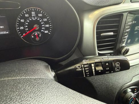 Used 2017 Kia Sorento AWD w/ LX Convenience Package image 13