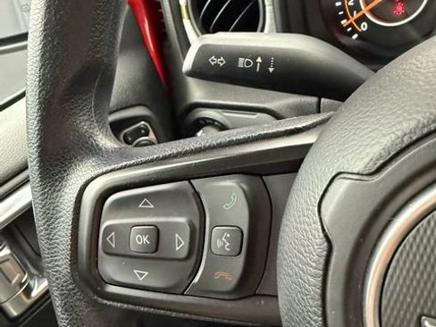 Used 2025 Jeep Gladiator Sport AWD/4WD image 47