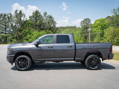 New 2026 RAM 2500 Big Horn AWD/4WD image 5
