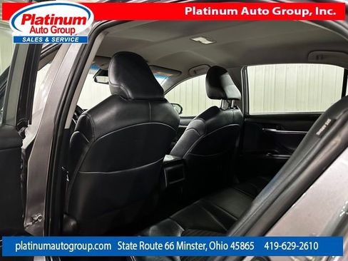 Used 2018 Toyota Camry SE image 26