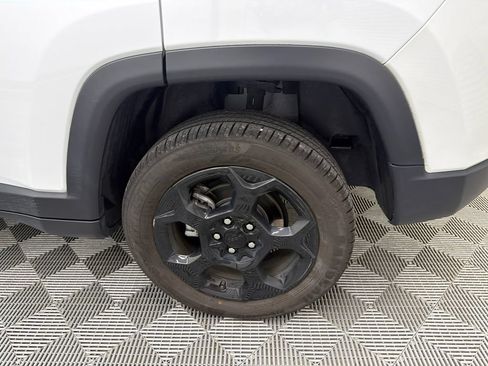 Used 2023 Jeep Compass Trailhawk AWD/4WD image 19