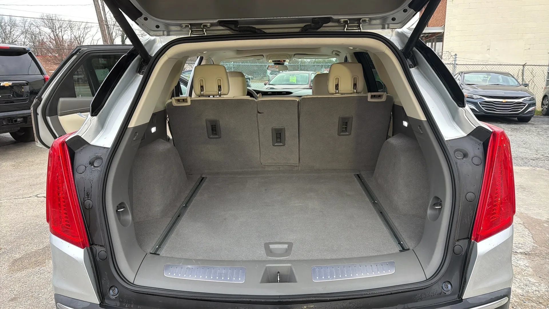 Used 2017 Cadillac XT5 Premium Luxury FWD image 28