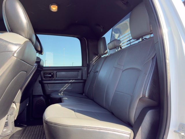 Used 2024 RAM 3500 Tradesman w/ Chrome Appearance Group AWD/4WD image 21