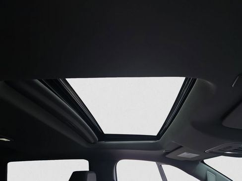 Used 2024 GMC Sierra 1500 SLT w/ SLT Premium Plus Package image 18