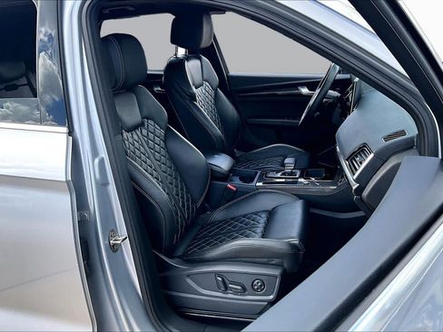 Used 2023 Audi SQ5 Premium Plus w/ Premium Plus Package AWD/4WD image 9