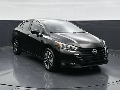 Used 2025 Nissan Versa SV FWD image 4