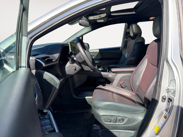 Used 2025 Toyota Sienna XSE w/ XSE Premium Package AWD/4WD image 9