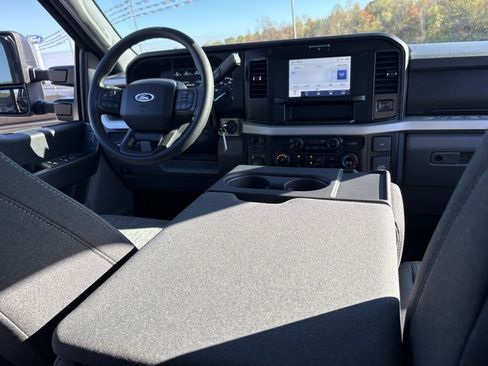 New 2026 Ford F350 XLT w/ FX4 Off-Road Package image 32