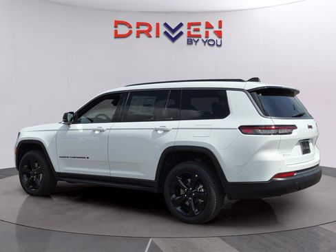 New 2026 Jeep Grand Cherokee L Limited image 3