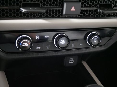 Used 2024 Honda HR-V LX image 23