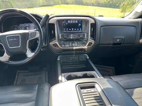 Used 2018 GMC Sierra 1500 Denali w/ Denali Ultimate Package image 15