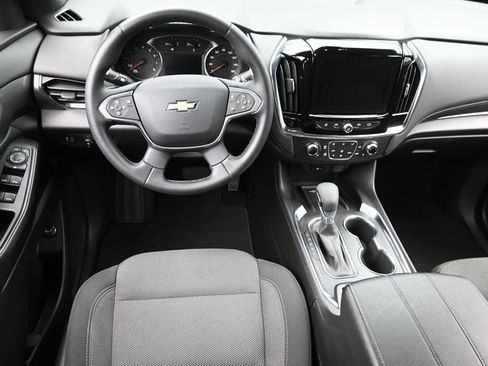 Used 2023 Chevrolet Traverse LT AWD/4WD image 16