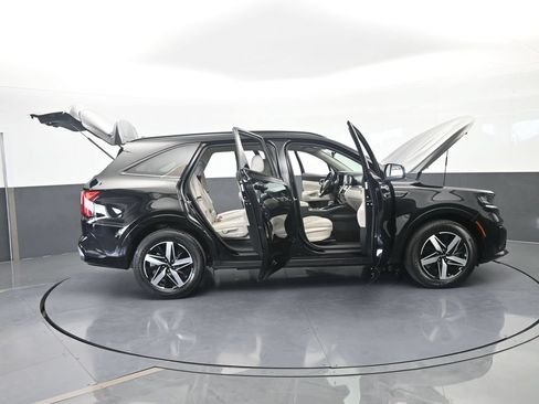 Used 2023 Kia Sorento S FWD image 79