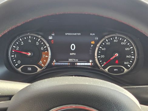 Used 2023 Jeep Renegade Trailhawk image 16