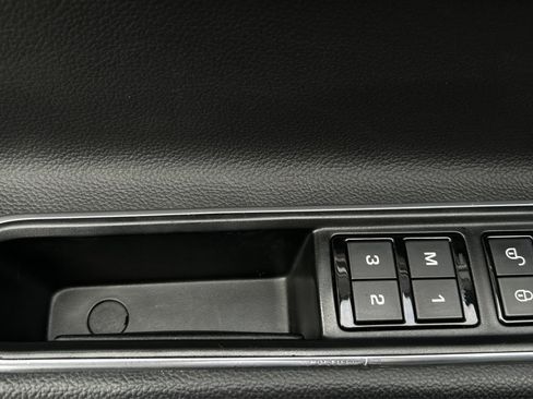 Used 2016 Jaguar XF Prestige image 44