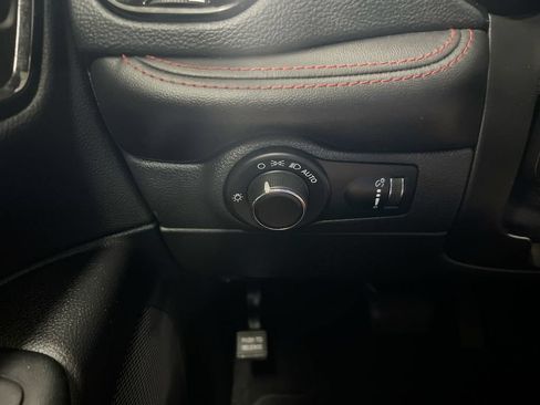 Used 2023 Dodge Durango GT w/ Blacktop Package AWD/4WD image 18