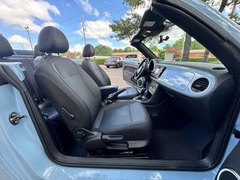 Used 2013 Volkswagen Beetle 2.5 FWD image 23