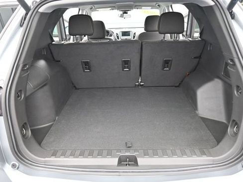 Used 2023 Chevrolet Equinox LT FWD image 12