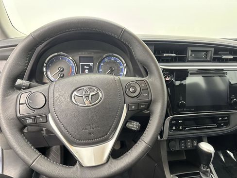 Used 2017 Toyota Corolla XSE image 22