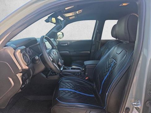 Used 2022 Toyota Tacoma TRD Sport w/ Black Out Package (TMS) RWD image 14