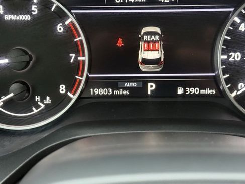 Certified 2025 Nissan Rogue SV image 18