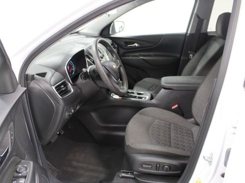 Used 2023 Chevrolet Equinox LT image 16