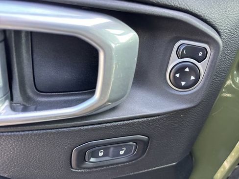 Used 2021 Jeep Wrangler Unlimited Rubicon image 24