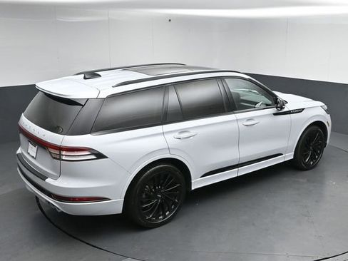 Certified 2025 Lincoln Aviator Reserve w/ Equipment Group 201A AWD/4WD image 49
