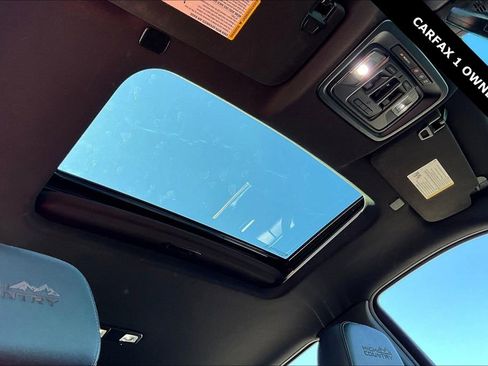 Used 2021 Chevrolet Silverado 1500 High Country w/ Technology Package image 27