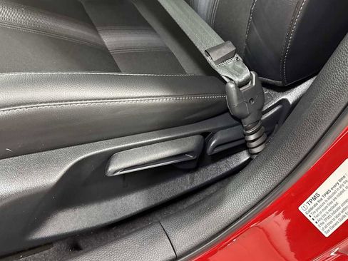 Used 2025 Honda Civic Sport image 14