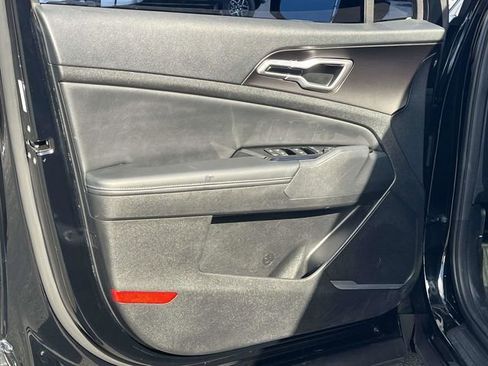 Used 2025 Kia Sportage EX w/ Premium Package image 15