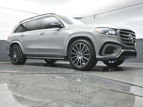 Used 2026 Mercedes-Benz GLS 450 4MATIC image 43