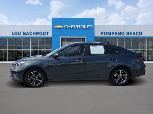 Used 2024 Kia Forte LXS image 4